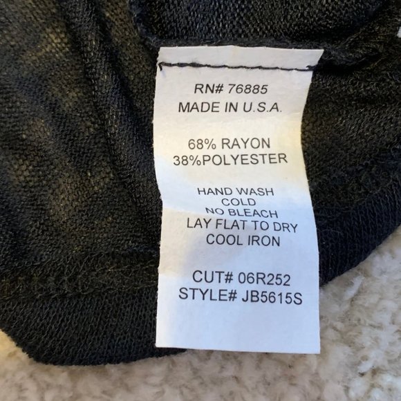 Red Haute Black Sweater Top with Twist/Keyhole and Partially Open Back Size S - Picture 11 of 11